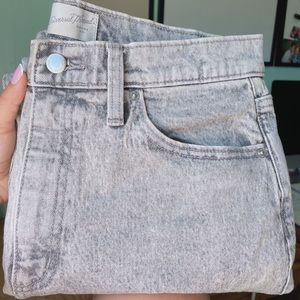 light wash straight mom jeans